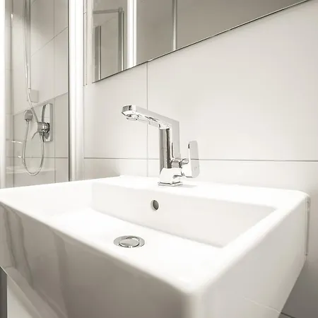 Hotell Hotel-restaurant Alpha 3*