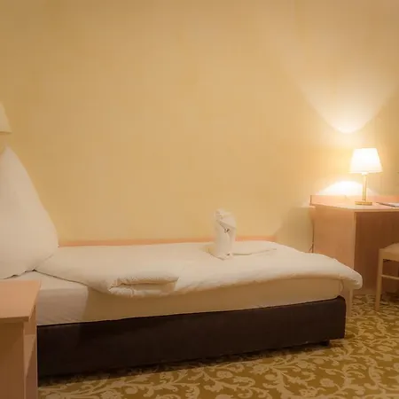 Hotell Hotel-restaurant Alpha